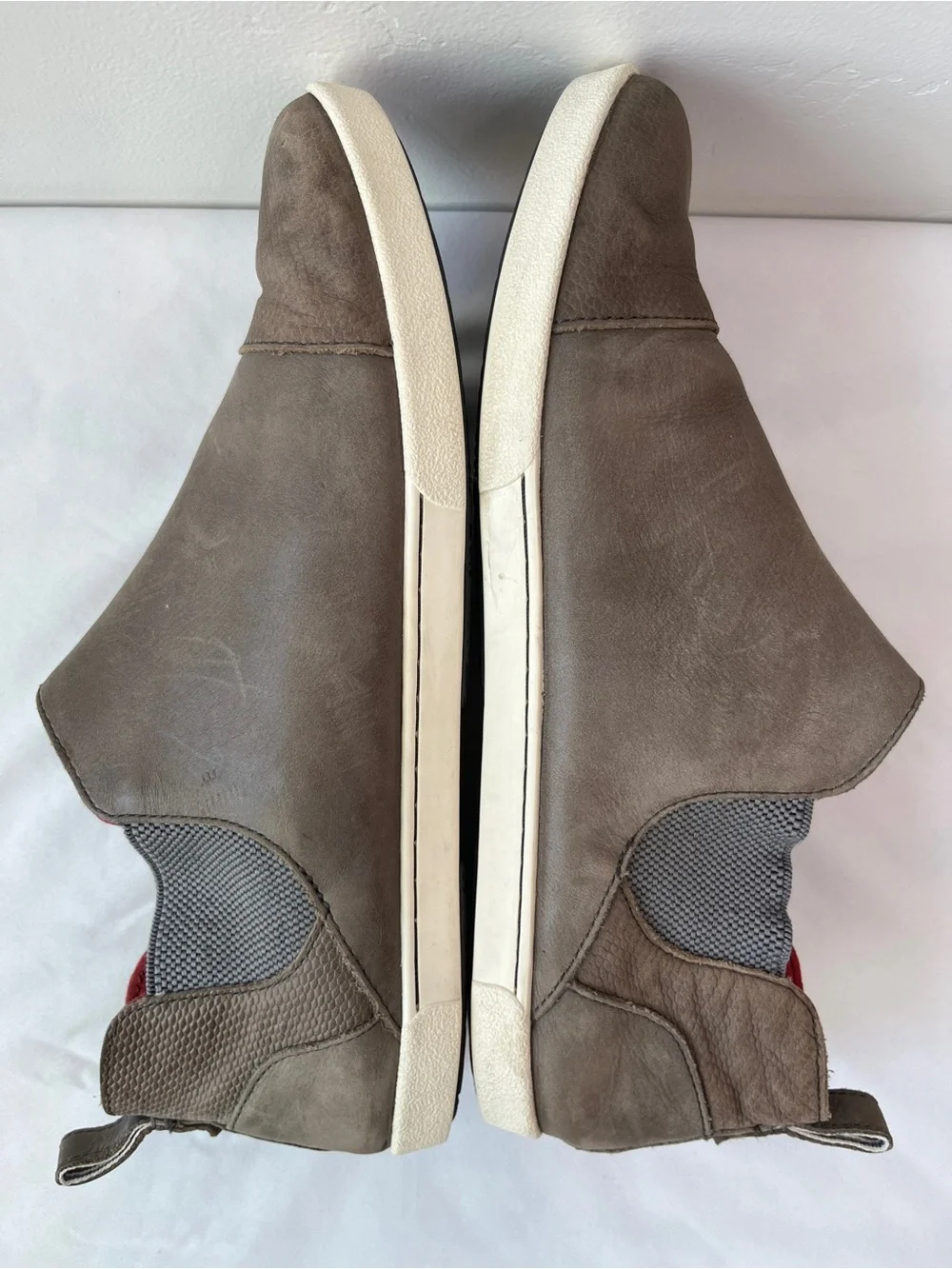 OluKai waipahe brown